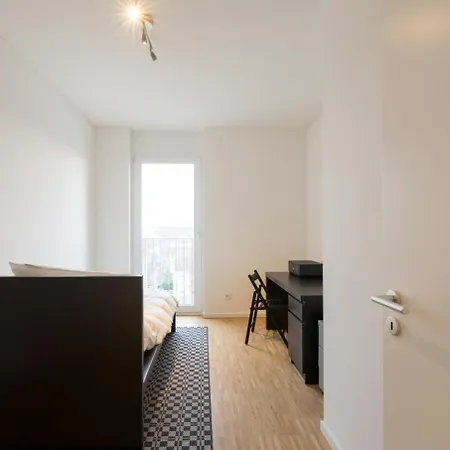3bd Apt Messe Apartment