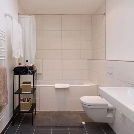 Apartment 3bd Apt Messe